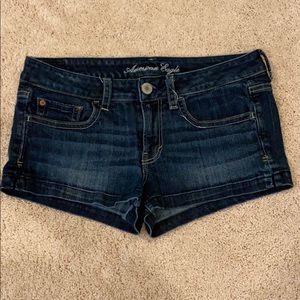 American Eagle low-rise shortie (stretch)